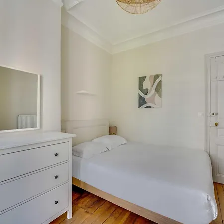 2bdr 4p Near Batignolles Apartment *