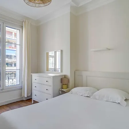 2bdr 4p Near Batignolles Apartment