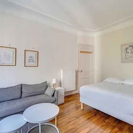 Apartment 2bdr 4p Near Batignolles *