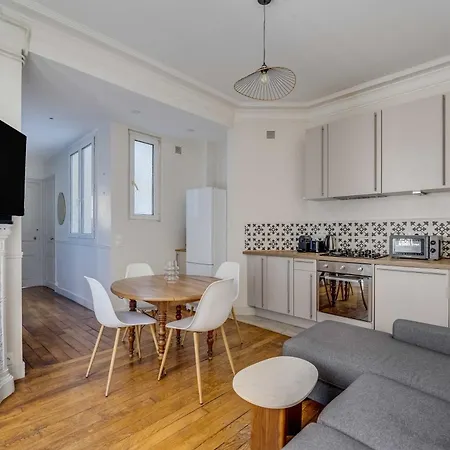 2bdr 4p Near Batignolles Paris